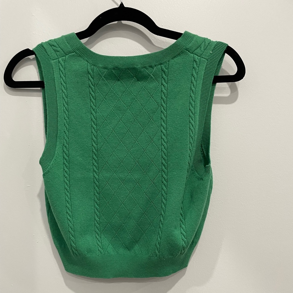 Aritzia Sunday Best Sweatervest - Picture 2 of 2